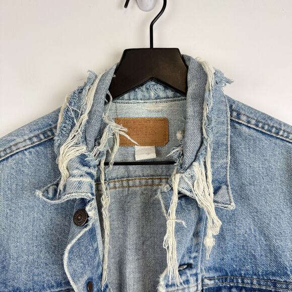 Vintage Levi’s Denim Jacket Trashed Blue Mens - 42L Large - Picture 3 of 10